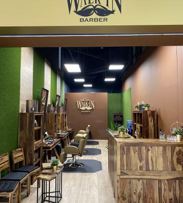 VSTUP OD ICE ARENY WALK-IN BARBER HORNÍ POBOČKA